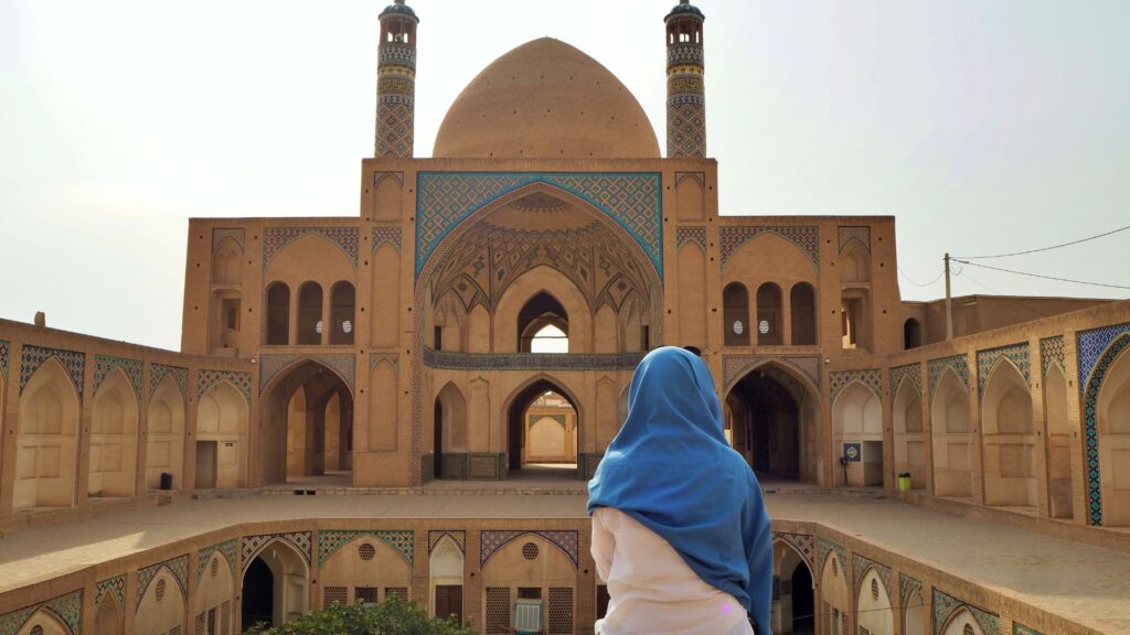 Relazioni storiche e politiche dell'Iran