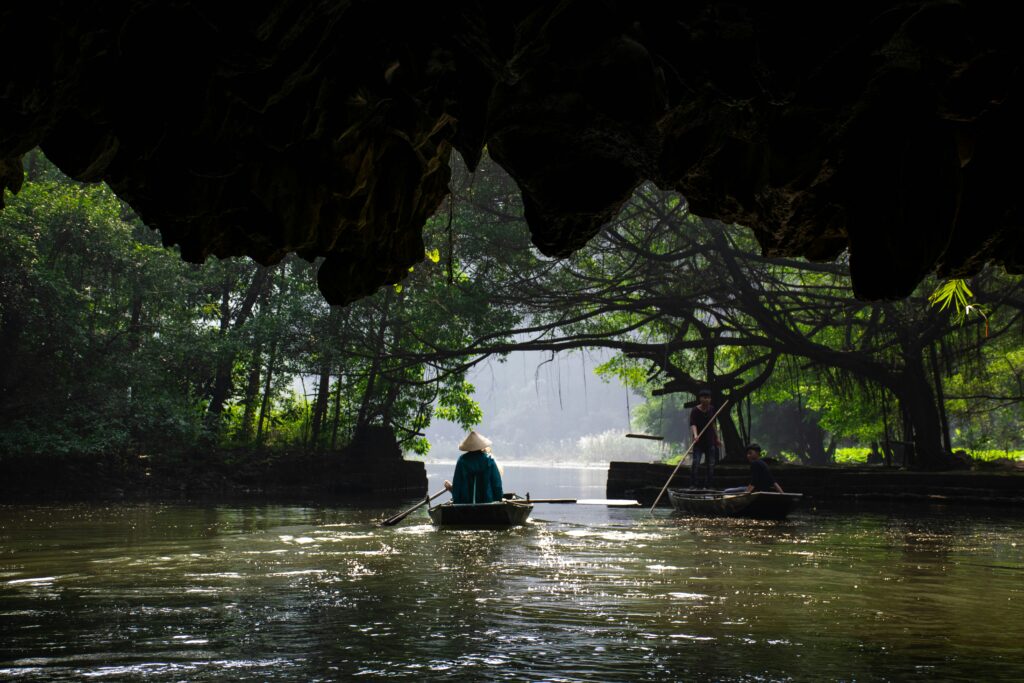 vietnam politica estera